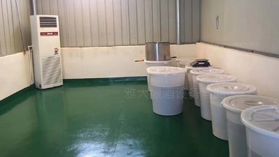 春節(jié)前燒酒設備釀的純糧酒不夠賣，怎樣才能縮短發(fā)酵周期？