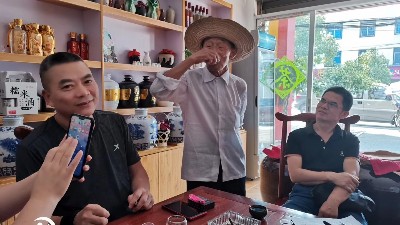 當?shù)睾裙磧毒贫?，小型釀酒設(shè)備酒坊如何做好白酒銷售？